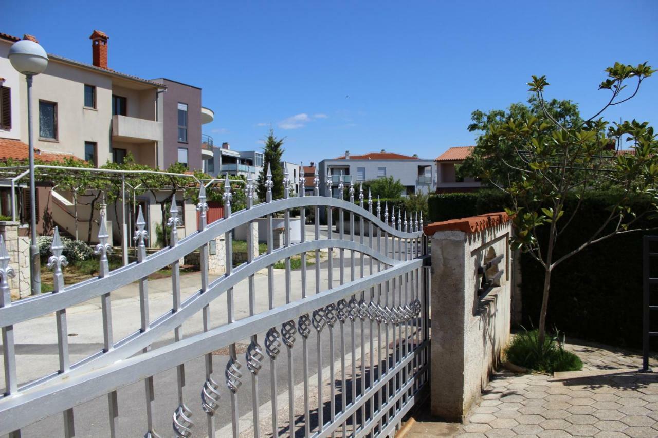 Apartments Katarina Винкуран Екстериор снимка